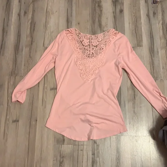 Top - Picture 2 of 2